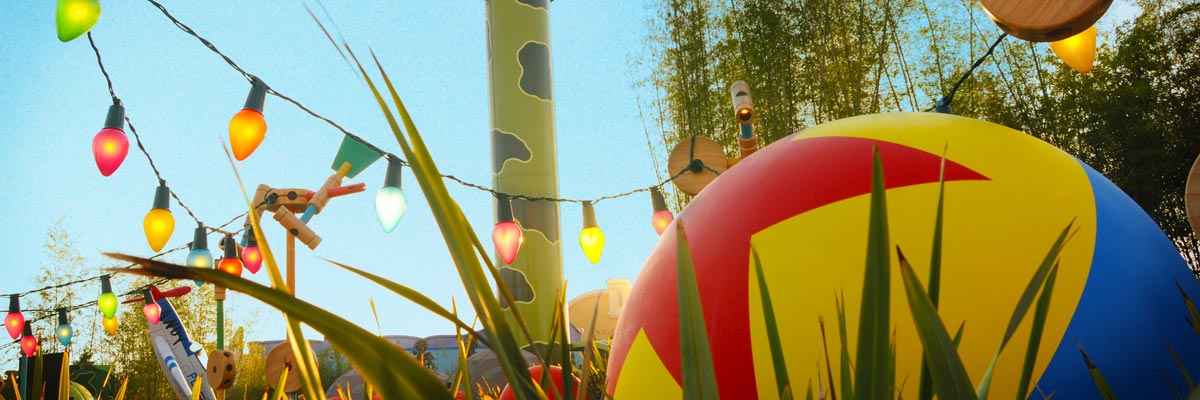 MagicBreaks worlds of pixar carousel banner