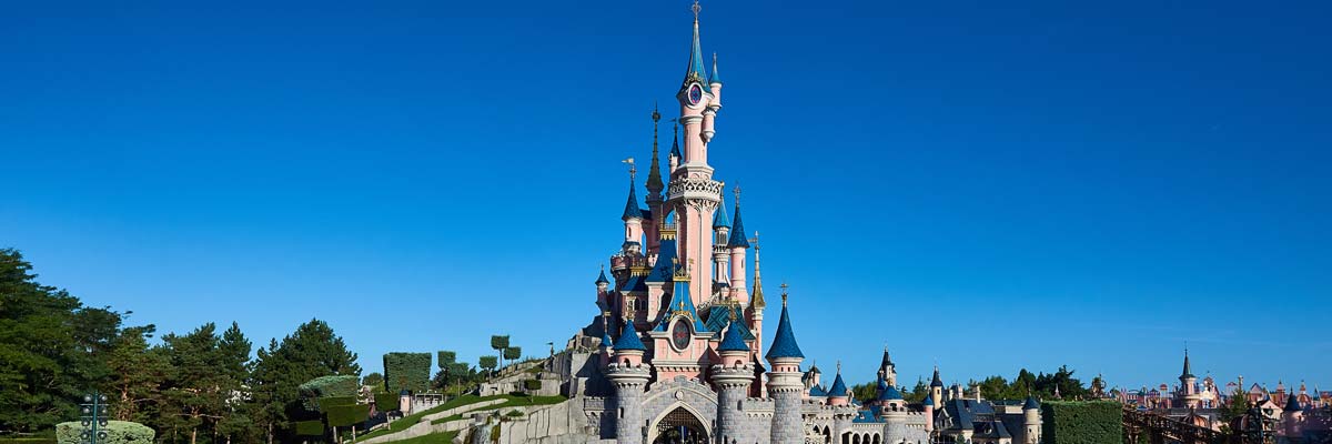MagicBreaks Disneyland Paris Summer 2022 carousel banner