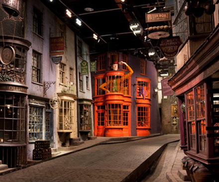 Warner Bros. Studio Tour - The Making of Harry Potter