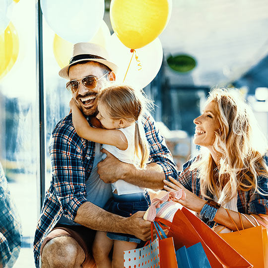 Family shopping MagicBreaks Family shopping carousel banner
