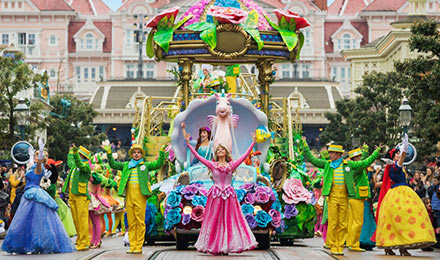 Shows and Parades Shows and Parades